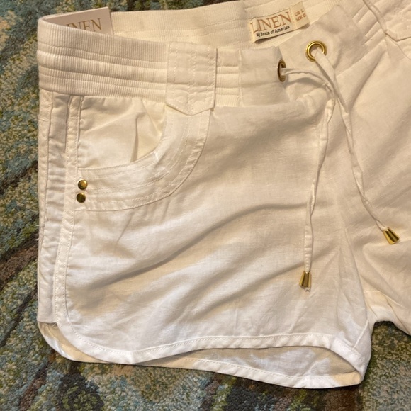 ⭐️ Linen by Basix of America White Shorts - Picture 6 of 15